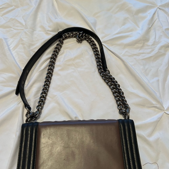 Luxury Two-Tone Leather Shoulder Bag aged hardware - Picture 3 of 11